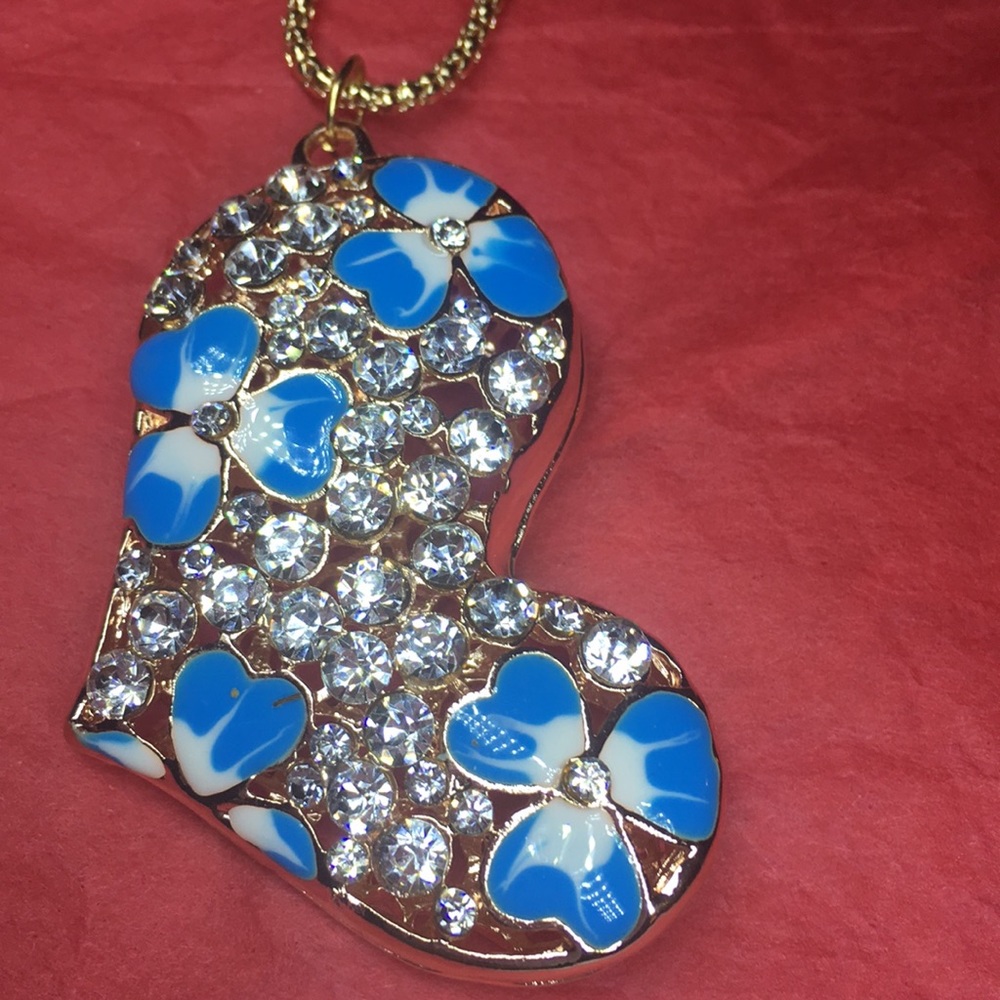 Beautiful jeweled & flowered heart necklace